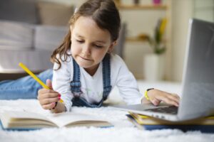 little-girl-learning-how-read